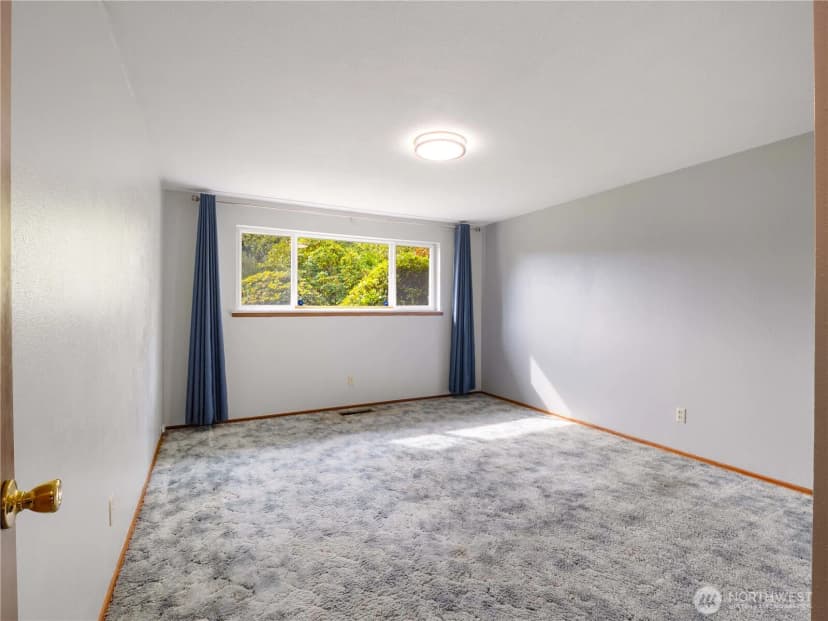 Property photo for 2404 S 360th Street, Federal Way photo 24