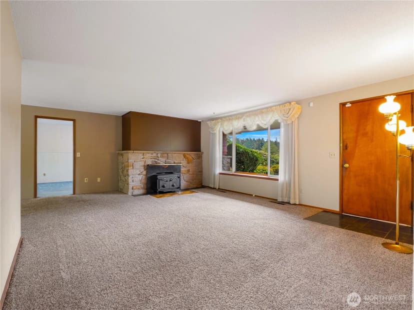 Property photo for 2404 S 360th Street, Federal Way photo 6