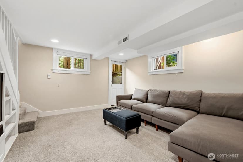 Property photo for 6238 28th Avenue Ne, Seattle photo 15