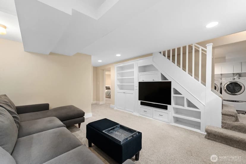 Property photo for 6238 28th Avenue Ne, Seattle photo 14