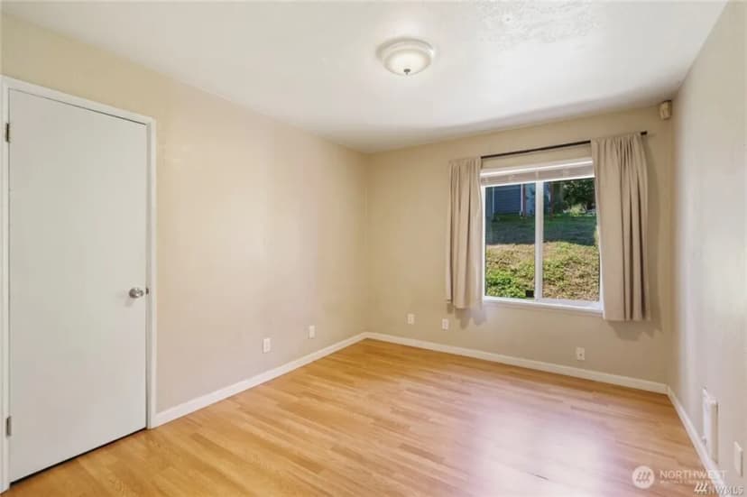 Property photo for 125 Hayes Place Sw #1 & 2, Renton photo 14
