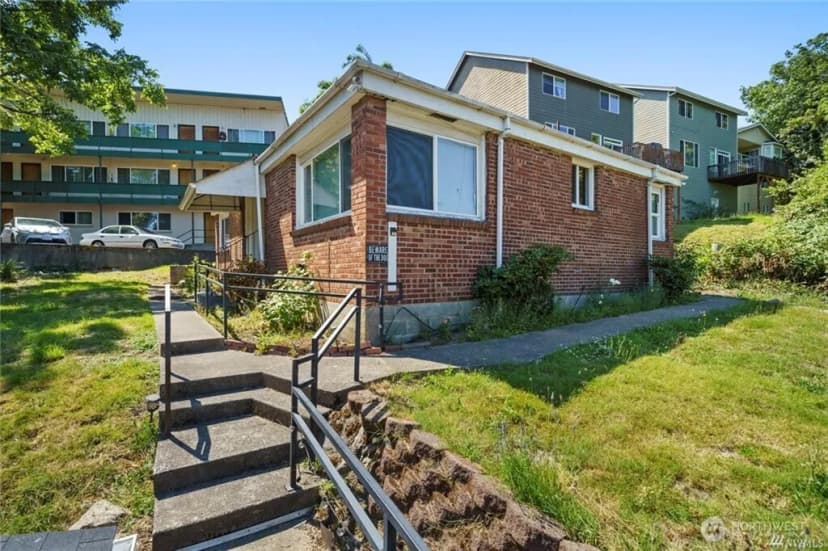 Property photo for 125 Hayes Place Sw #1 & 2, Renton