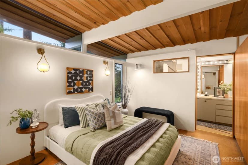Property photo for 13347 12th Avenue Ne, Seattle photo 17