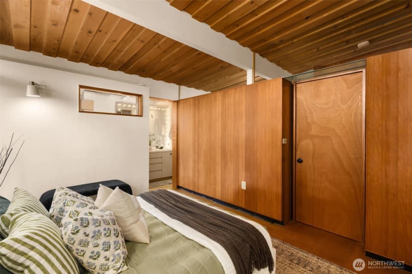 Property photo for 13347 12th Avenue Ne, Seattle photo 18