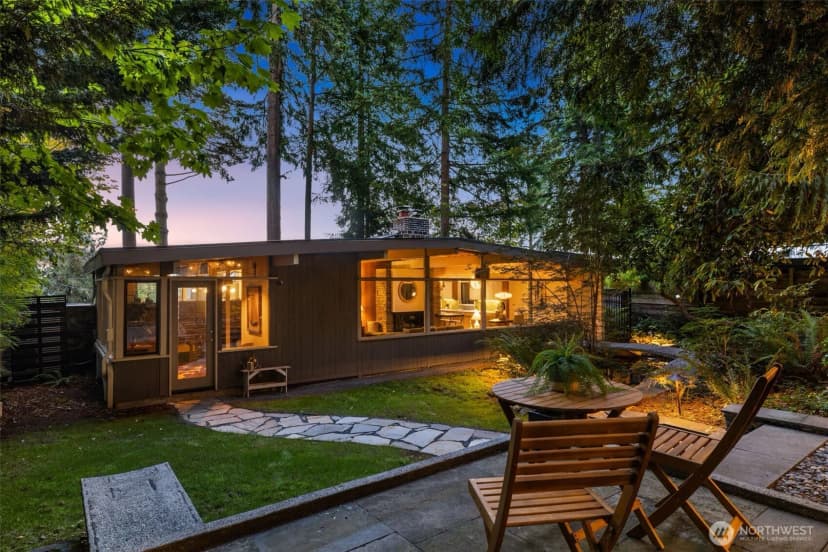 Property photo for 13347 12th Avenue Ne, Seattle photo 24