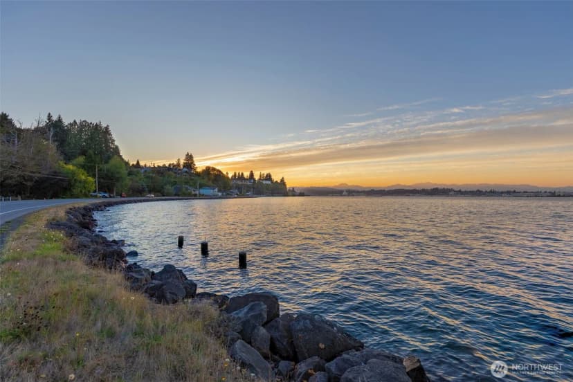Property photo for 1160 Beach Drive, Port Orchard photo 12