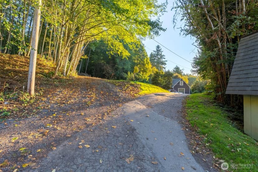 Property photo for 1160 Beach Drive, Port Orchard photo 3