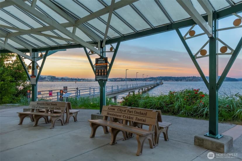 Property photo for 1160 Beach Drive, Port Orchard photo 17