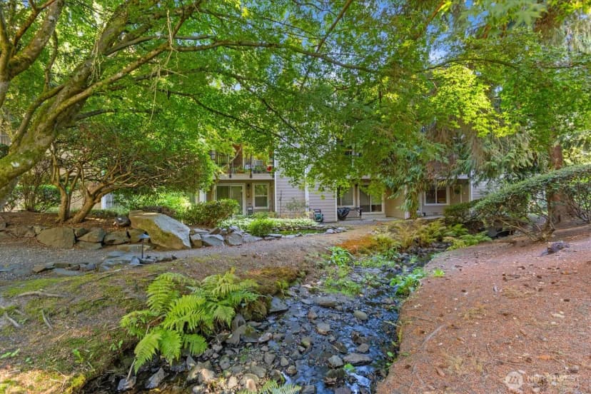 Property photo for 19853 25th Avenue Ne #314, Shoreline photo 24