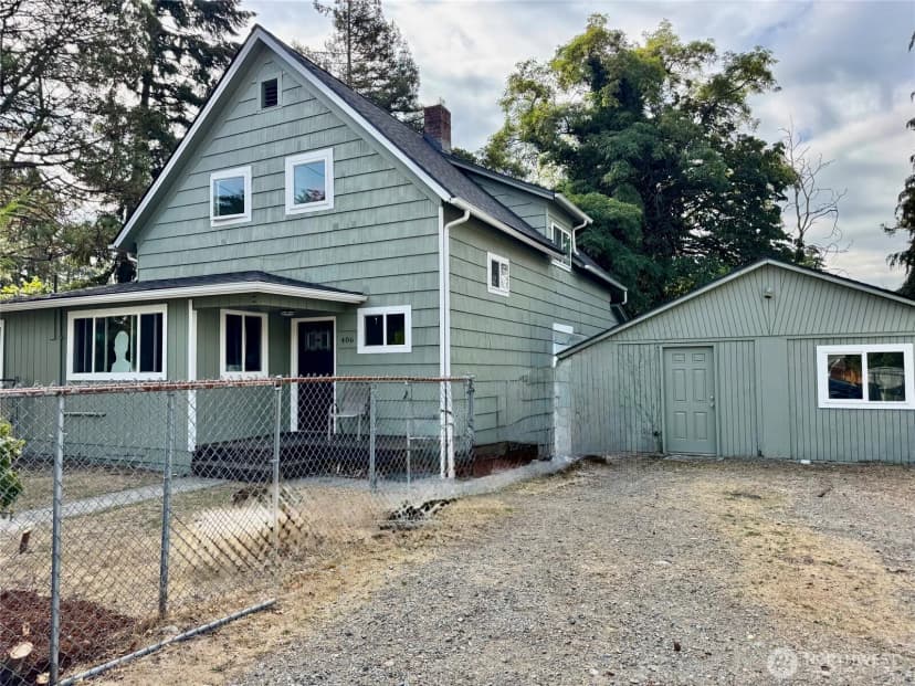 Property photo for 406 117th Street S, Parkland