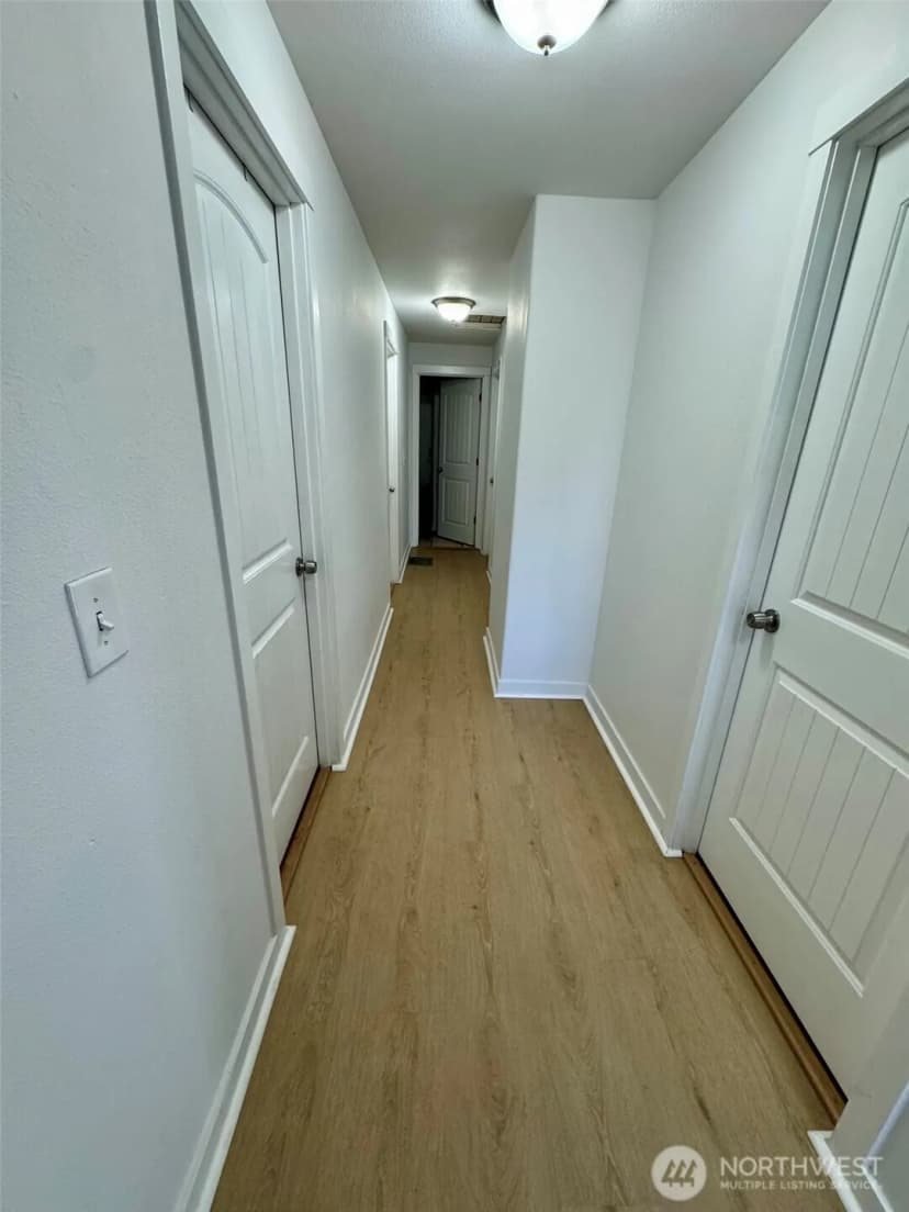 Property photo for 406 117th Street S, Parkland photo 12