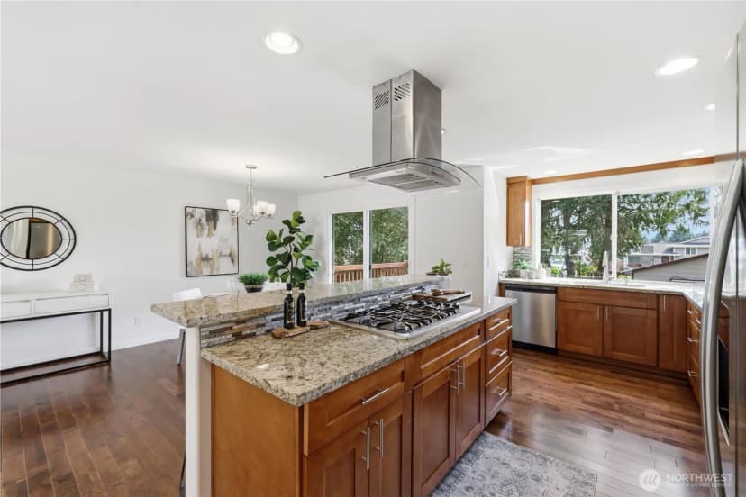 Property photo for 12615 Ne 142nd Street, Kirkland photo 8