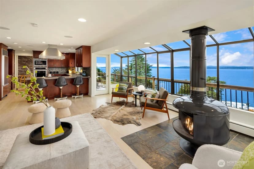 Property photo for 2583 Magnolia Boulevard W, Seattle photo 15