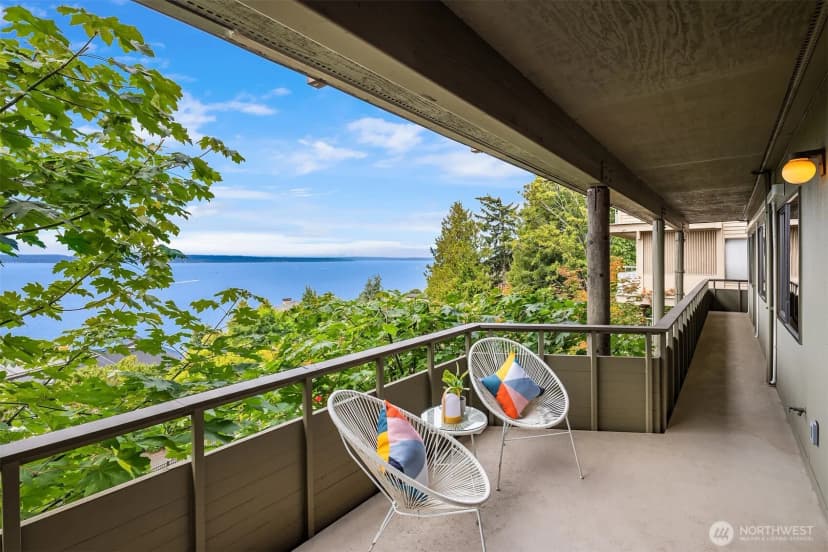 Property photo for 2583 Magnolia Boulevard W, Seattle photo 25