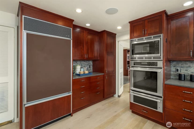 Property photo for 2583 Magnolia Boulevard W, Seattle photo 19