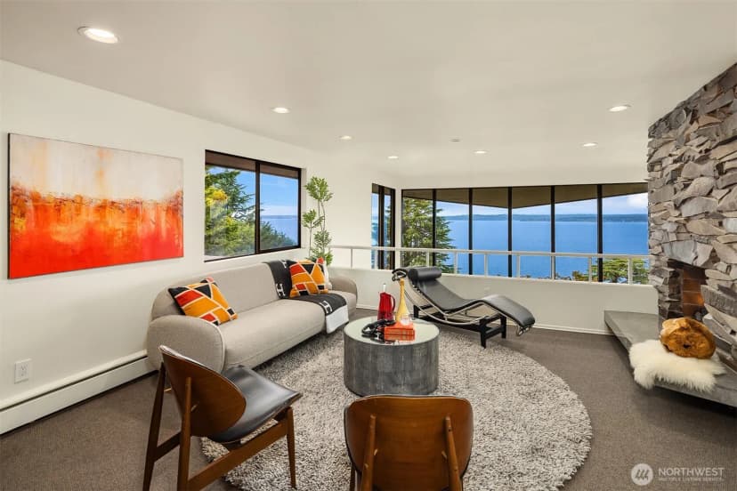 Property photo for 2583 Magnolia Boulevard W, Seattle photo 6
