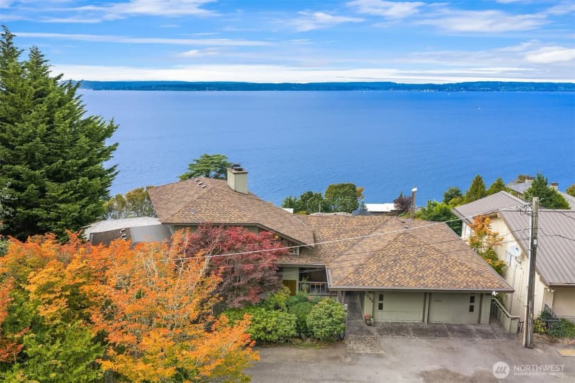 Property photo for 2583 Magnolia Boulevard W, Seattle photo 35