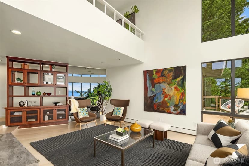 Property photo for 2583 Magnolia Boulevard W, Seattle photo 5