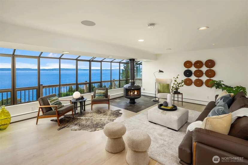 Property photo for 2583 Magnolia Boulevard W, Seattle photo 14