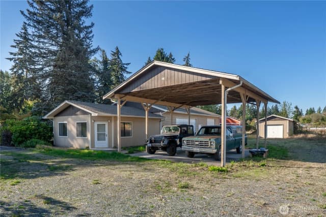 Property photo for 5503 152nd Street E, Puyallup photo 2