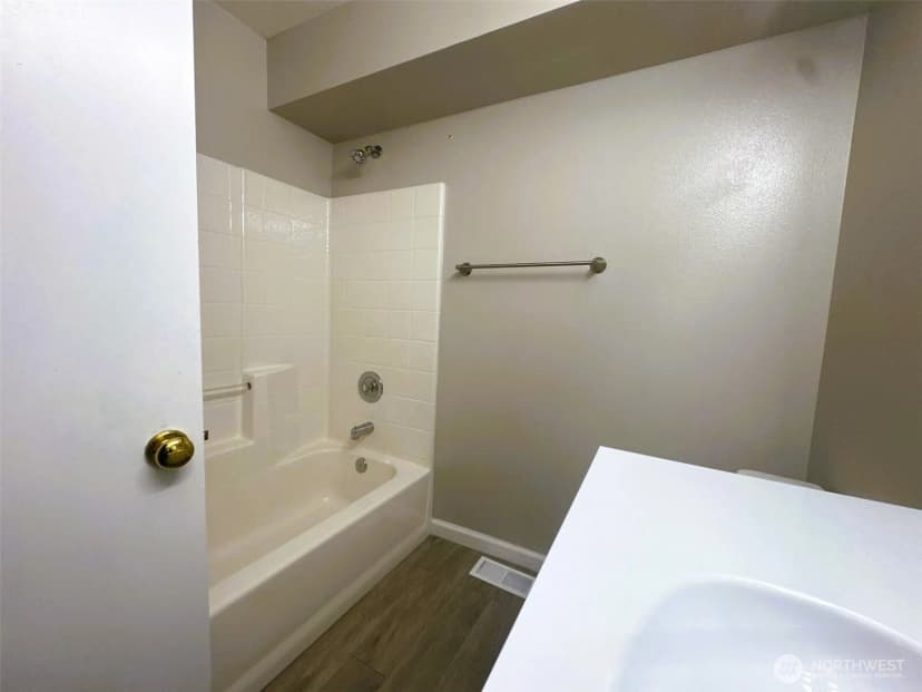 Property photo for 19805 E 122nd Street, Bonney Lake photo 9