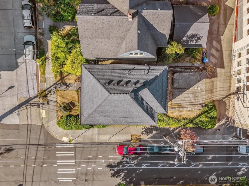 Property photo for 700 Warren Avenue N, Seattle photo 35