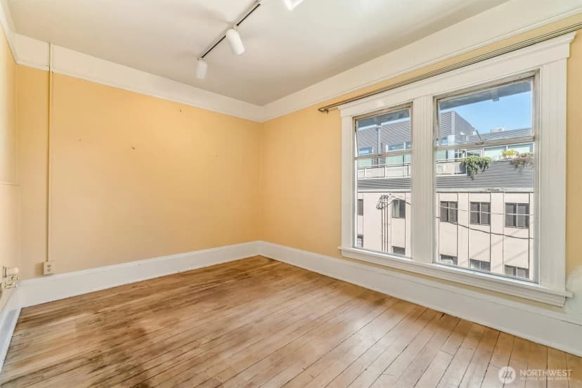 Property photo for 700 Warren Avenue N, Seattle photo 25