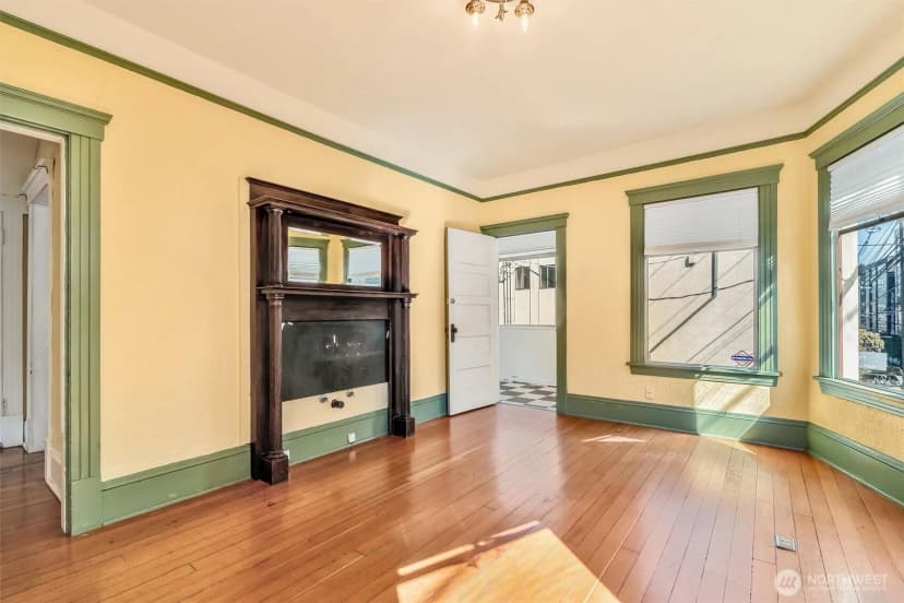 Property photo for 700 Warren Avenue N, Seattle photo 10
