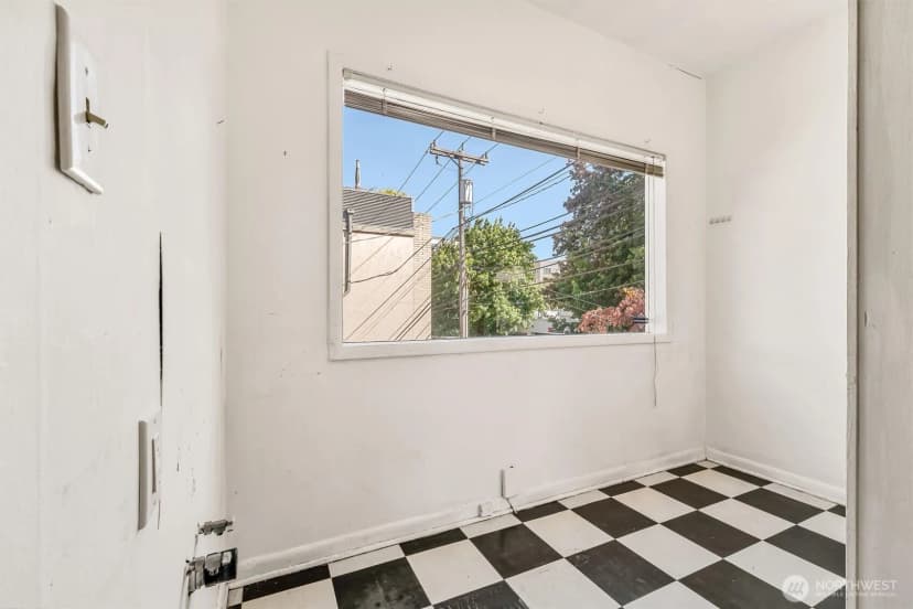 Property photo for 700 Warren Avenue N, Seattle photo 15