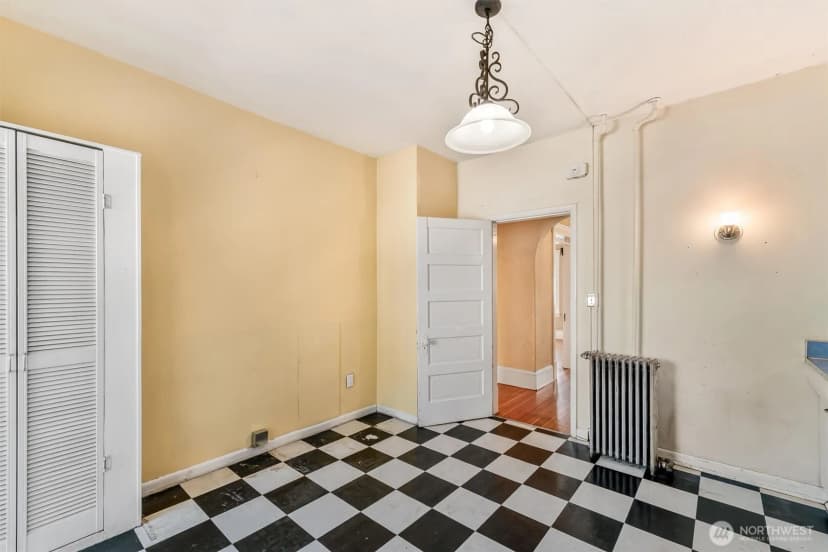 Property photo for 700 Warren Avenue N, Seattle photo 13