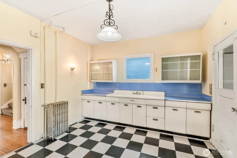 Property photo for 700 Warren Avenue N, Seattle photo 12