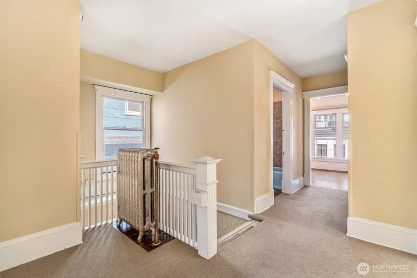 Property photo for 700 Warren Avenue N, Seattle photo 19