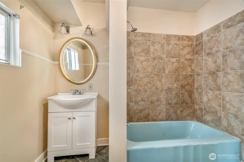 Property photo for 700 Warren Avenue N, Seattle photo 24