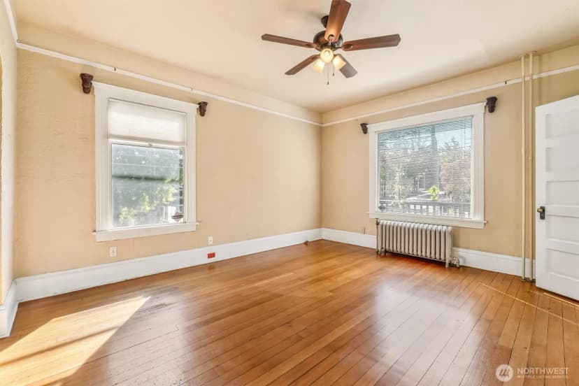 Property photo for 700 Warren Avenue N, Seattle photo 7