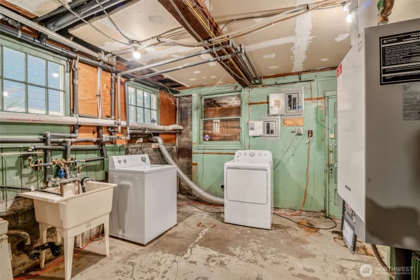 Property photo for 700 Warren Avenue N, Seattle photo 28