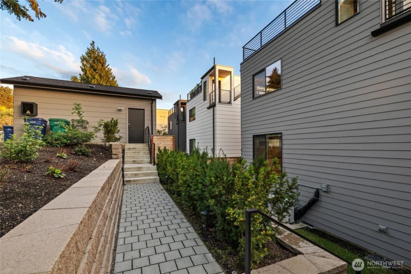 Property photo for 246 5th Avenue W, Kirkland photo 25