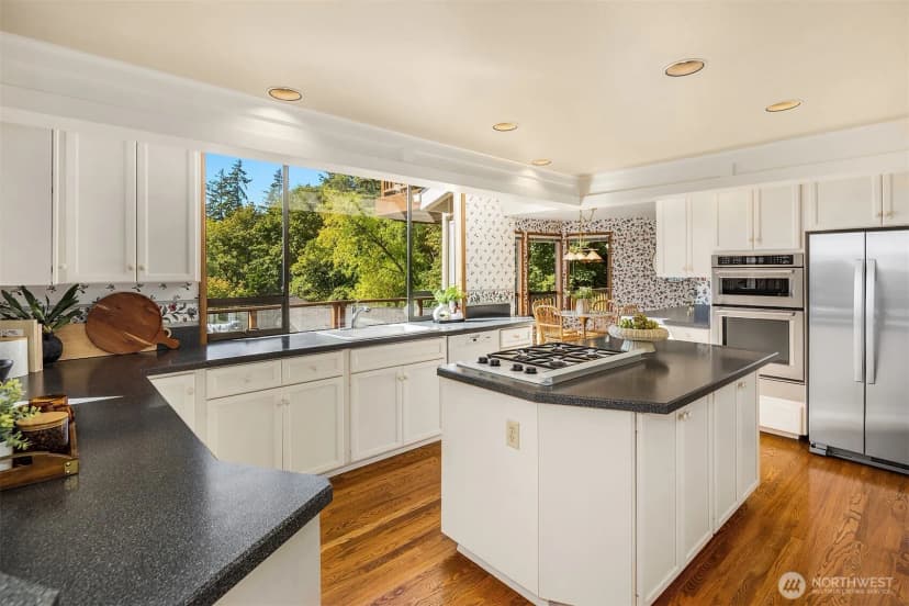 Property photo for 11925 73rd Place Ne, Kirkland photo 11