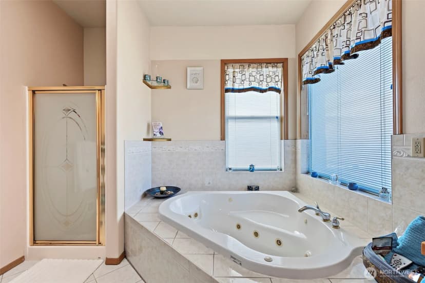 Property photo for 10821 Crestwood Drive S, Seattle photo 27