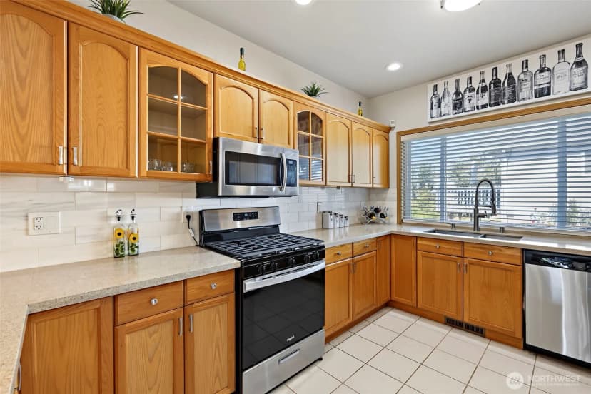 Property photo for 10821 Crestwood Drive S, Seattle photo 6