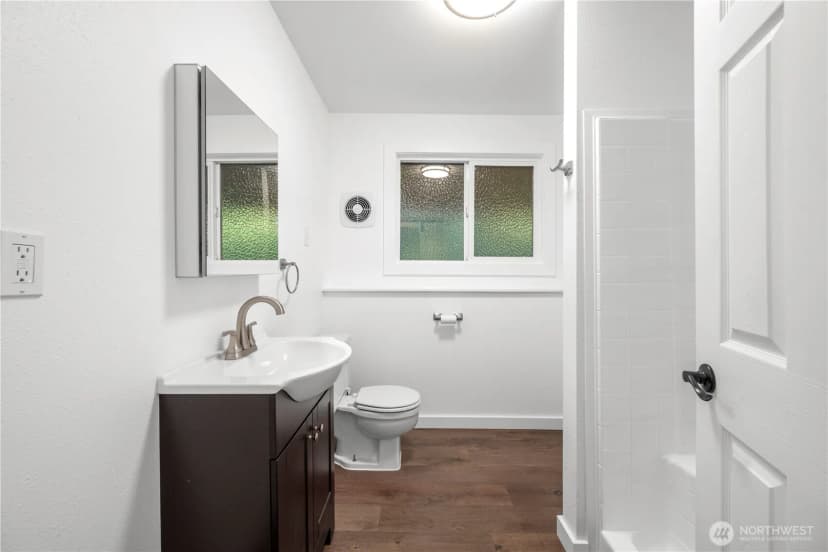 Property photo for 19216 34th Drive Se, Bothell photo 15