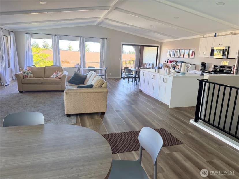 Property photo for 1723 Ne 179th St #2, Shoreline photo 16