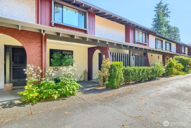 Property photo for 1723 Ne 179th St #2, Shoreline