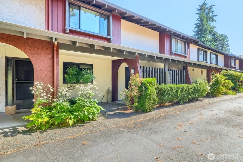 Property photo for 1723 Ne 179th St #2, Shoreline