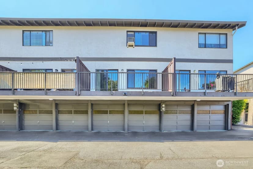 Property photo for 1723 Ne 179th St #2, Shoreline photo 14