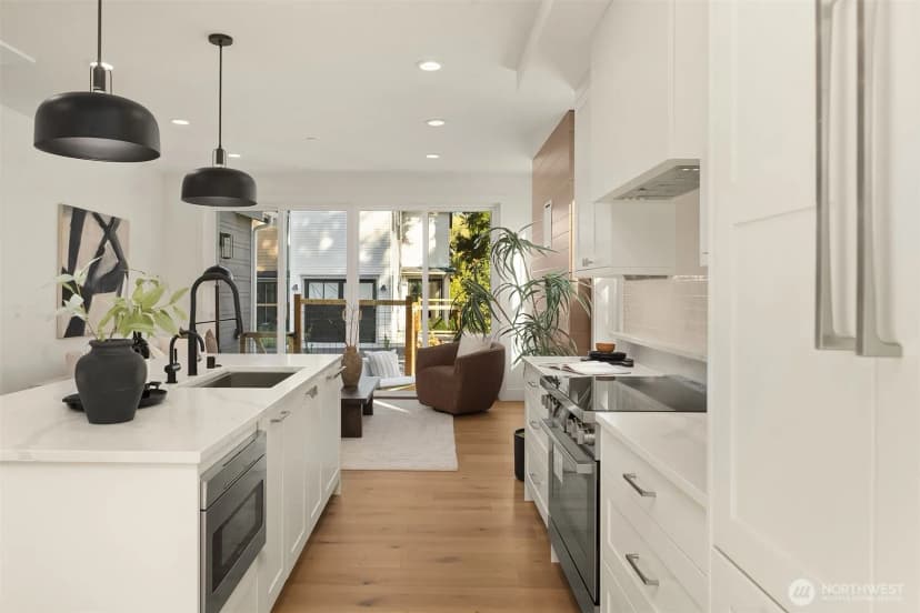 Property photo for 12523 Ne 94th Street, Kirkland photo 6