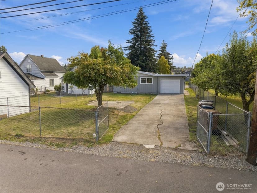Property photo for 1609 E Wright Avenue, Tacoma photo 31