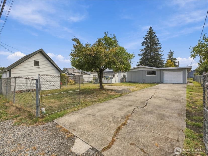 Property photo for 1609 E Wright Avenue, Tacoma photo 32
