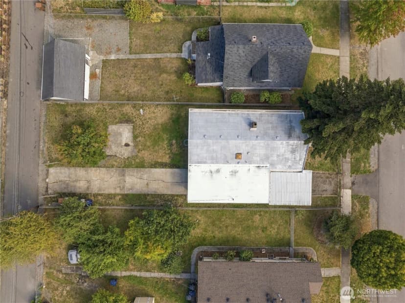Property photo for 1609 E Wright Avenue, Tacoma photo 36