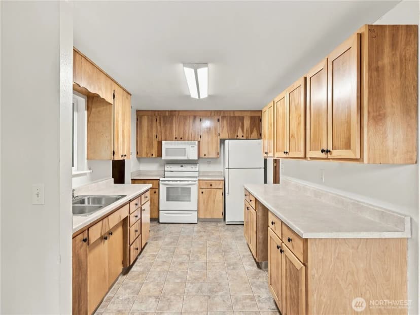 Property photo for 1609 E Wright Avenue, Tacoma photo 11
