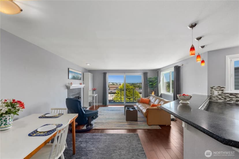 Property photo for 7111 Linden Avenue N #304, Seattle photo 9
